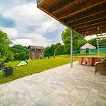 شقة Apartma Farm Bliss Zgornja Velka